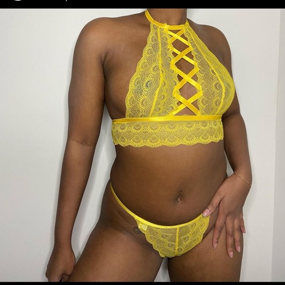 Brand NEW CUTOUT BACKLESS TWO-PIECE SET - Picture 2 of 3